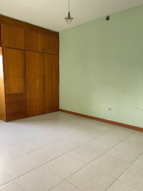Edificio con Locales y Apartamentos. Calle Colon. Anaco. Ref.: 1420 - Image 2