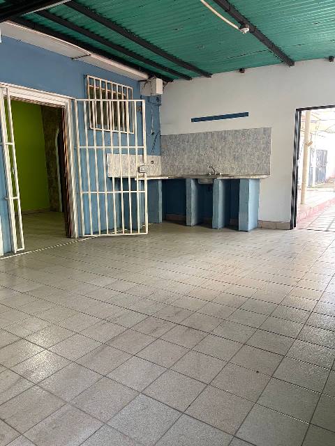 Edificio con Locales y Apartamentos. Calle Colon. Anaco. Ref.: 1420 - Image 23