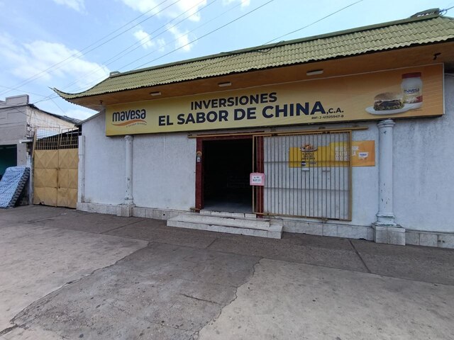 Local en Av. Portuguesa entre calle Urdaneta y Urpín. Ref 1638