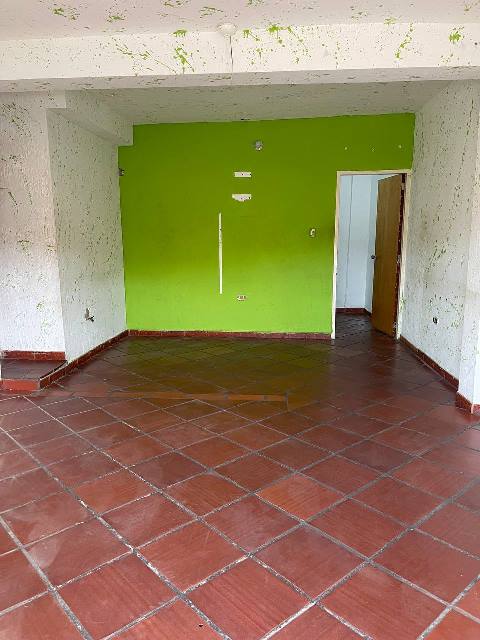 Edificio con Locales y Apartamentos. Calle Colon. Anaco. Ref.: 1420 - Image 4