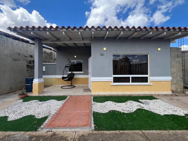 ¡ALQUILADA! Casa en Urbanización Terrazas de Anaco. Anaco. Ref: 1620