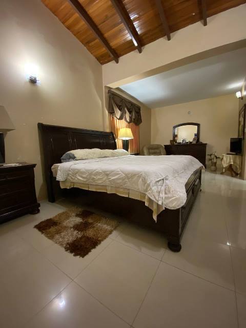 ¡ALQUILADO! Town House en Urb. Villas del Este. Anaco. Ref: 1395 - Image 7