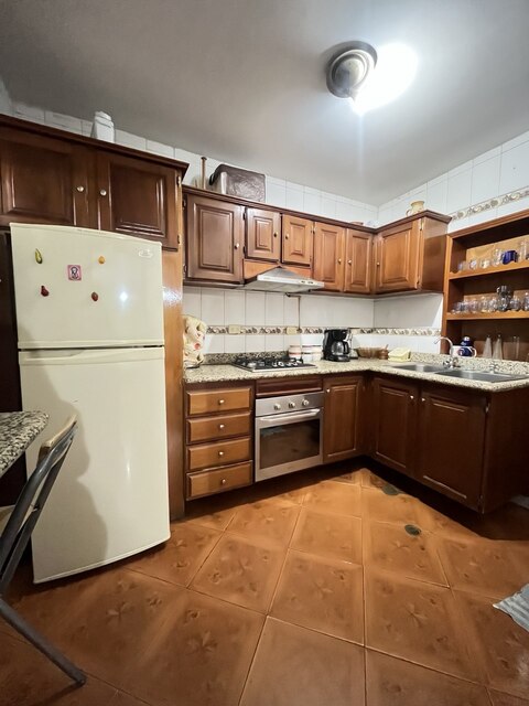 Apartamento en calle Orinoco Resd. Midalaine. Anaco. Ref: 1560 - Image 3