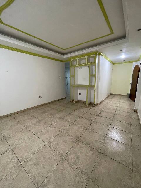 Edificio con Locales y Apartamentos. Calle Colon. Anaco. Ref.: 1420 - Image 25