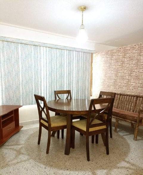Apartamento en Urbanización Santa Rosa. Ref: 1370
