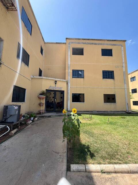 ¡ALQUILADO! Apartamento en Residencias El Bosque. Anaco. Ref 1393