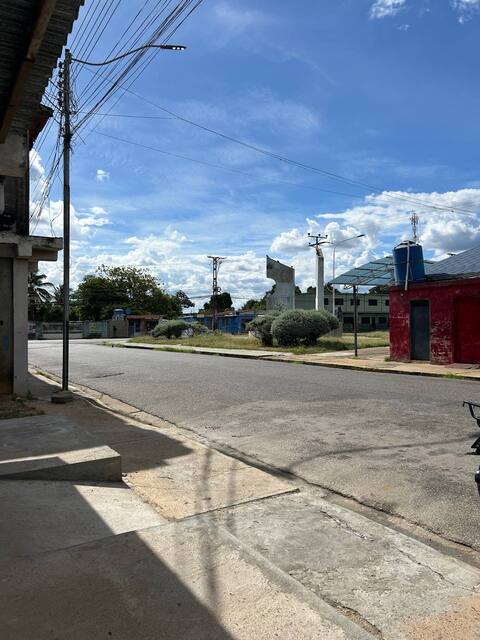 Local Comercial en Boulevard Venezuela con Av. Portuguesa. Anaco. Ref: 1586 - Image 9