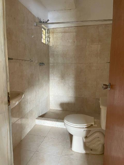 Edificio con Locales y Apartamentos. Calle Colon. Anaco. Ref.: 1420 - Image 30