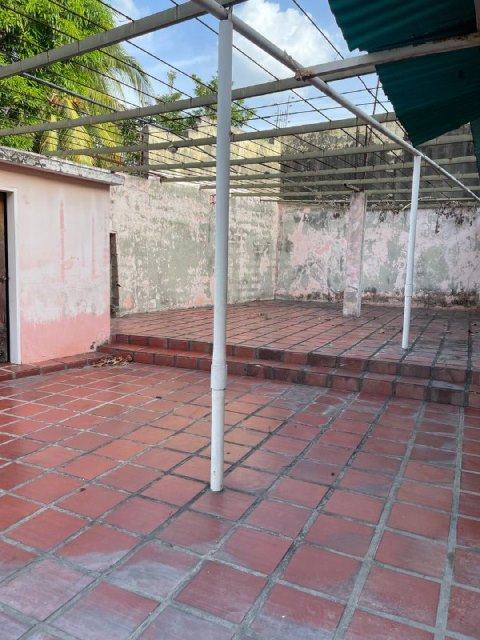 Edificio con Locales y Apartamentos. Calle Colon. Anaco. Ref.: 1420 - Image 15