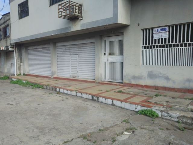 Local Comercial en Av. Miranda diagonal a Serconan. Anaco. Ref.: 1444