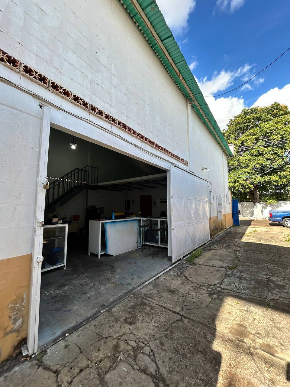 ¡VENDIDO! Galpón en calle Apure con Boulevard. Anaco. Ref: 1614