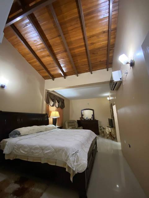 ¡ALQUILADO! Town House en Urb. Villas del Este. Anaco. Ref: 1395 - Image 8