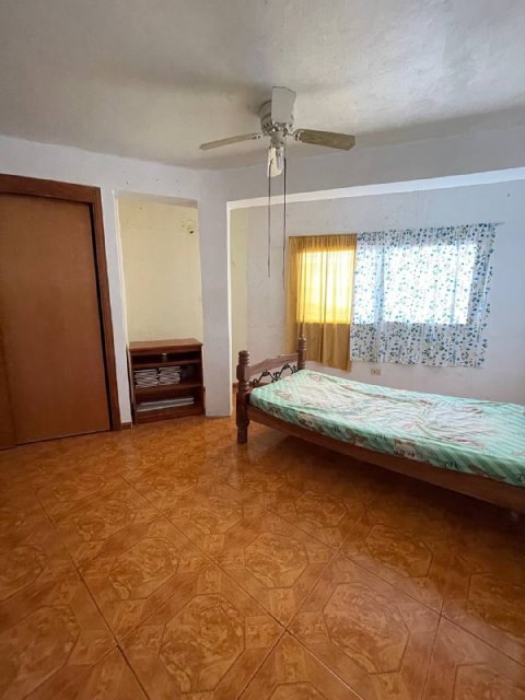 Edificio con Locales y Apartamentos. Calle Colon. Anaco. Ref.: 1420 - Image 9