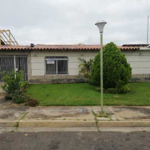 ¡Alquilada¡ Casa en Tinajas Country Club. Anaco. Ref: 1210