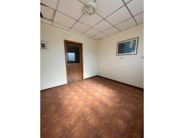 Gran Salom con Apartamentos. Av. Arismendi. Anaco. Ref: 1556 - Image 15