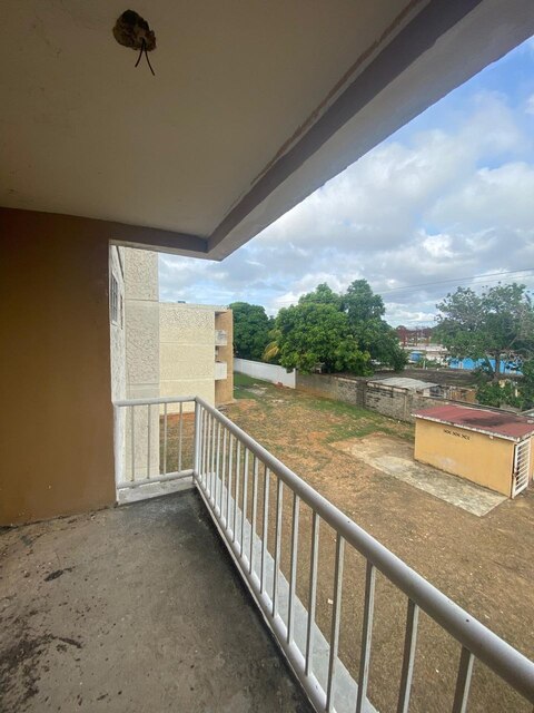 Apartamento en Conjunto Residencial Parque Jardín. Anaco. Ref: 1640 - Image 8