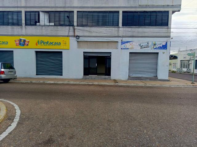 ¡ALQUILADO! Local Comercial en Av. Mérida frente a Feymaca. Anaco. Ref: 1553