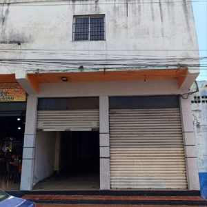 Local Comercial en Av. Bolívar entre Av. Miranda y calle Monagas. Anaco. Ref: 1481