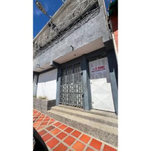 Apto. con Local en calle Arismendi entre calle Sucre y Av. Bolívar. Anaco Ref: 1487