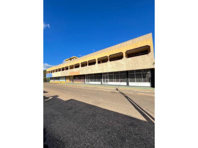 ¡Vendido! Edificio con Locales, calle Trujillo detrás de Banesco. Anaco. Ref: 1502