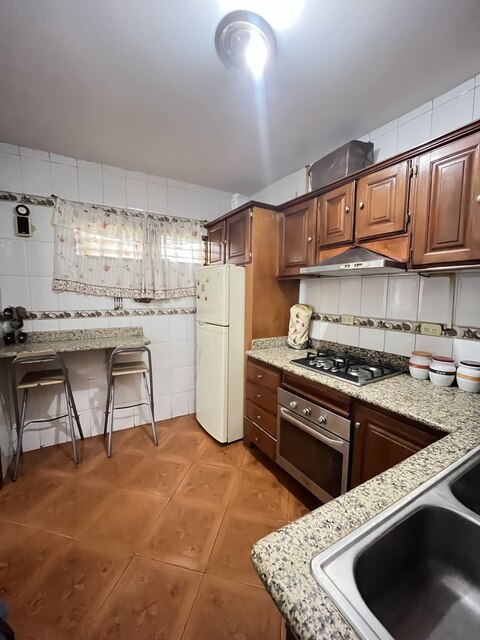 Apartamento en calle Orinoco Resd. Midalaine. Anaco. Ref: 1560 - Image 4