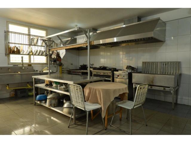 Gran Salom con Apartamentos. Av. Arismendi. Anaco. Ref: 1556 - Image 7