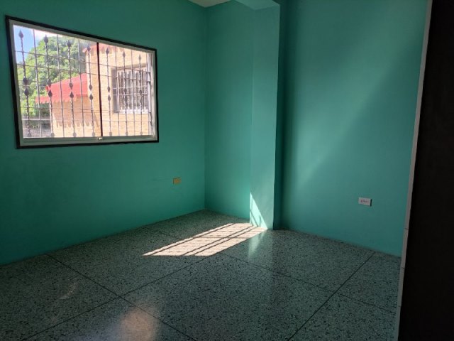 Apartamento en calle Orinoco con Av. Mérida. Anaco. Ref: 1336 - Image 4