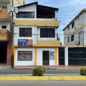Edificio en Av. Zulia cerca de la Alcaldía de Anaco. Ref: 1434