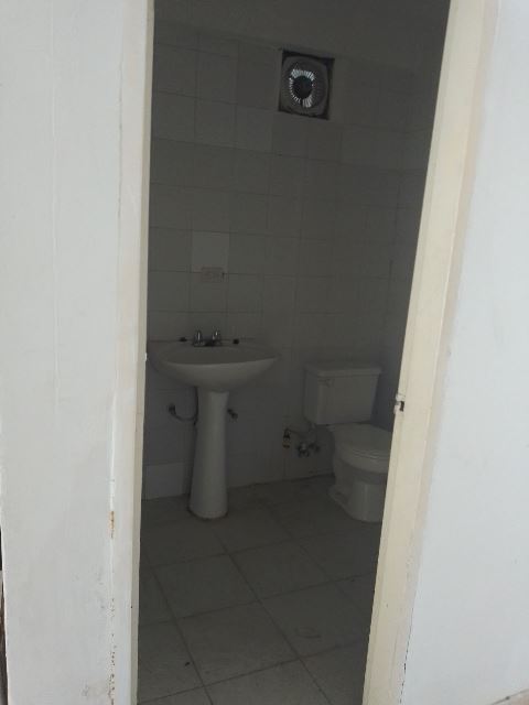 Local Comercial en Av. Miranda diagonal a Serconan. Anaco. Ref.: 1444 - Image 2