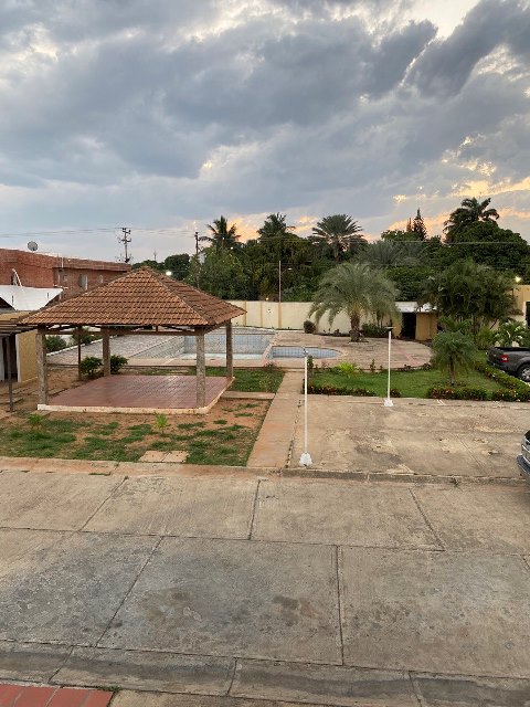 ¡ALQUILADO! Town House en Urb. Villas del Este. Anaco. Ref: 1395 - Image 14