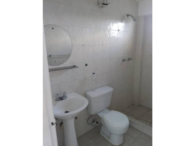 Apartamento N° 16 en El Edhen. Av. Miranda diagonal a Serconan. Ref: 1497 - Image 5