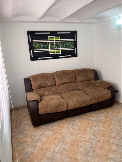 Town House en Urb. Laguna Park. Anaco. Ref: 1609 - Image 3