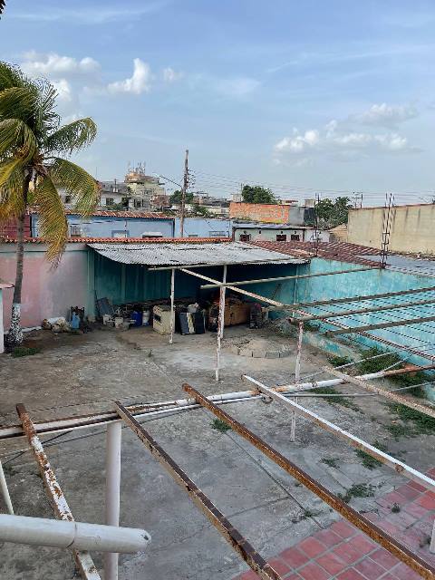 Edificio con Locales y Apartamentos. Calle Colon. Anaco. Ref.: 1420 - Image 17