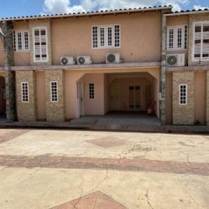 Town House en Conjunto Residencial Las Buganvilla. Anaco. Ref: 1353