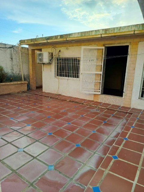 ¡VENDIDA! Casa vía Los Pilones detrás del IUTA. Anaco. Ref: 1473 - Image 9