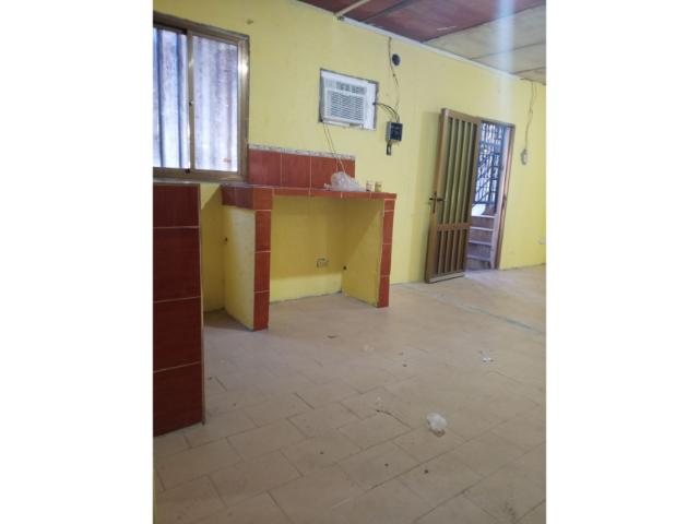 Apartamento en calle Industrias a 2 cuadras de Av. José A. Anzoátegui. Anaco. Ref:1550