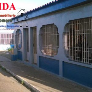 ¡VENDIDA! CASA EN ANACO (1ERO DE MAYO)