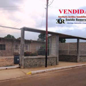 ¡VENDIDA! CASA EN ANACO (LA ESPERANZA)