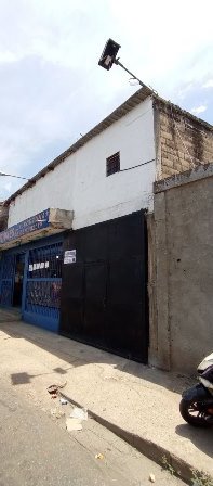 Local Comercial con Apartamento Vía Los Pilones. Anaco. Ref: 1421 - Image 8