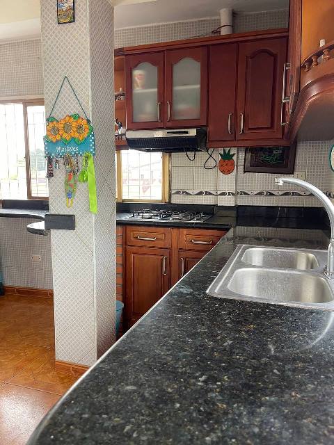 Edificio con Locales y Apartamentos. Calle Colon. Anaco. Ref.: 1420 - Image 33