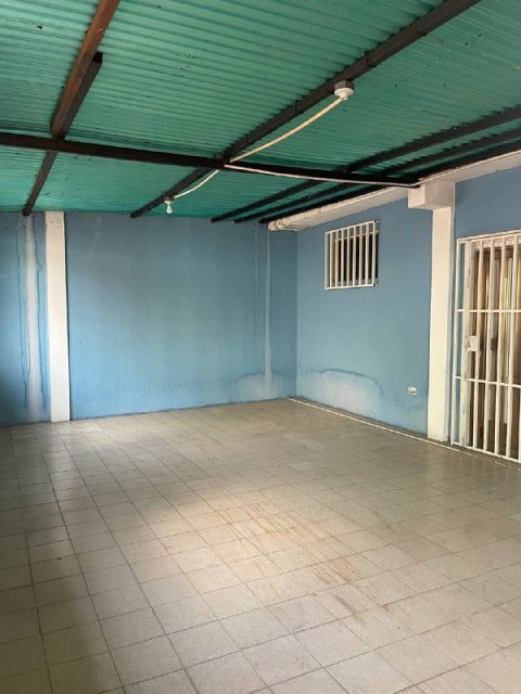Edificio con Locales y Apartamentos. Calle Colon. Anaco. Ref.: 1420 - Image 35