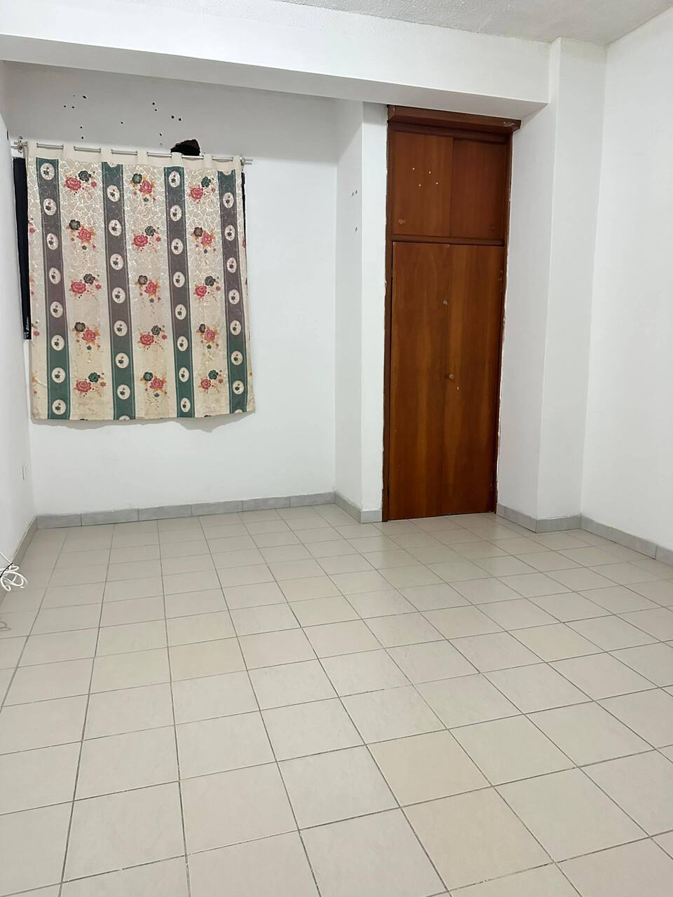 ¡ALQUILADO! Apartamento en calle Las Industrias. Res. Doña Ana. Anaco. Ref: 1612 - Image 2