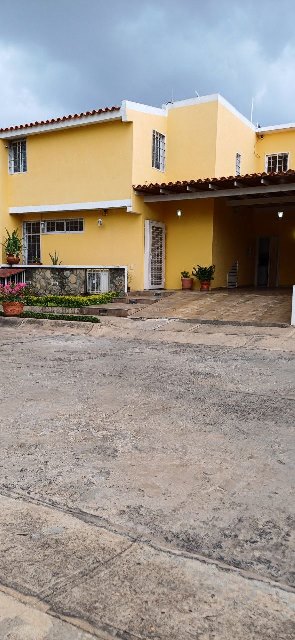 ¡Vendido! Town House en Urb. Parque Anaco. Anaco. Ref: 1418