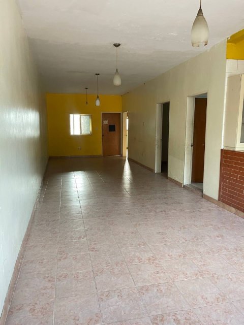 Edificio con Locales y Apartamentos. Calle Colon. Anaco. Ref.: 1420 - Image 41