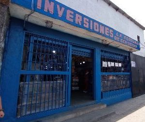 Local Comercial con Apartamento Vía Los Pilones. Anaco. Ref: 1421