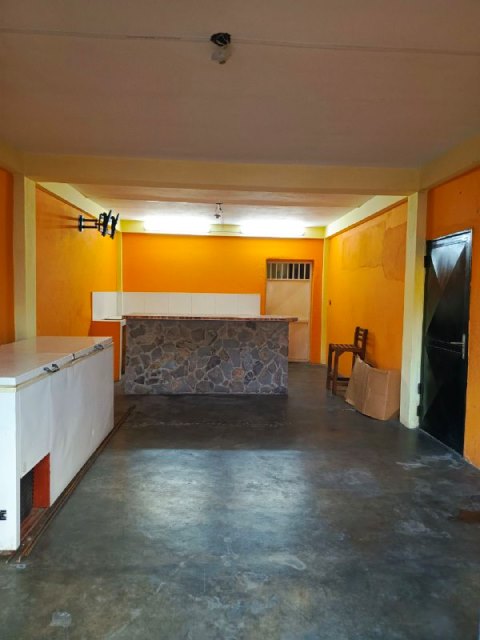 ¡Vendido! Local con Apartamento en Calle Trujillo. Anaco. Ref: 1467 - Image 2