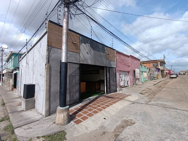 Local Comercial, callejón Vargas cruce con calle Negro Primero. Anaco. Ref: 1641 - Image 8