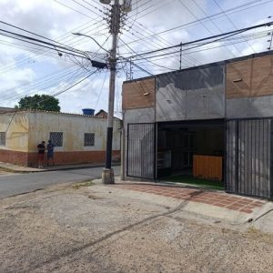 Local Comercial, callejón Vargas cruce con calle Negro Primero. Anaco. Ref: 1641