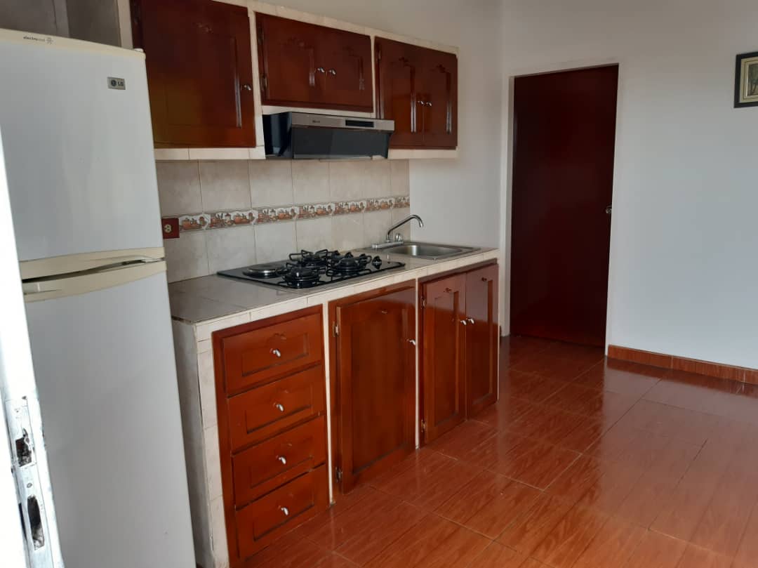 ¡ALQUILADO! Apartamento en calle Democracia. Anaco. Ref: 930