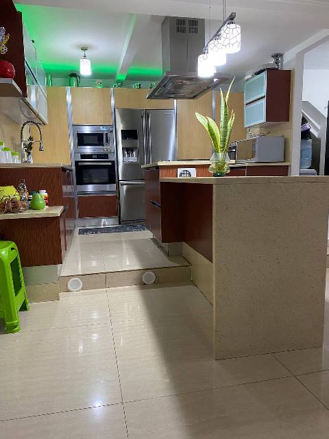 ¡ALQUILADO! Town House en Urb. Villas del Este. Anaco. Ref: 1395 - Image 26